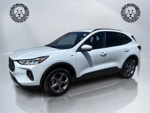 Certified 2025 Ford Escape ST-Line Select AWD/4WD image 1