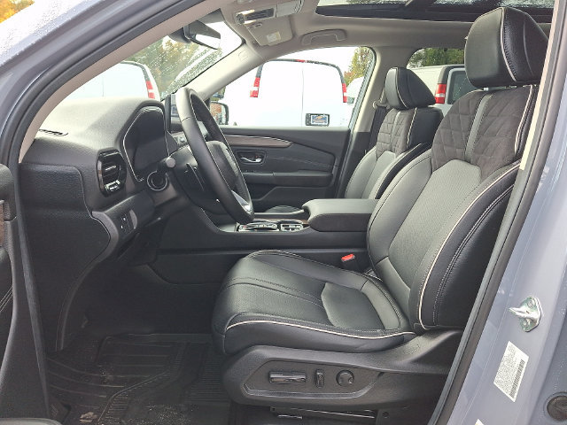 Used 2026 Honda Pilot Elite image 2