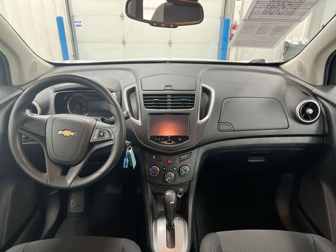 Used 2016 Chevrolet Trax LS FWD image 10