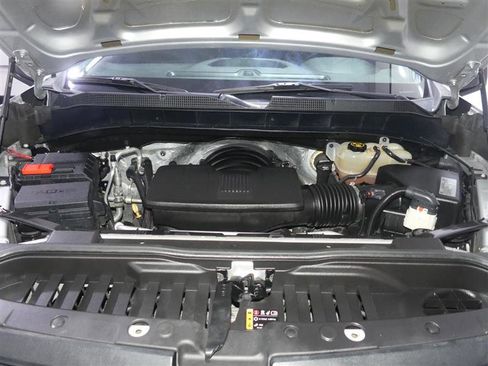 Used 2019 Chevrolet Silverado 1500 Custom Trail Boss w/ Custom Convenience Package image 11