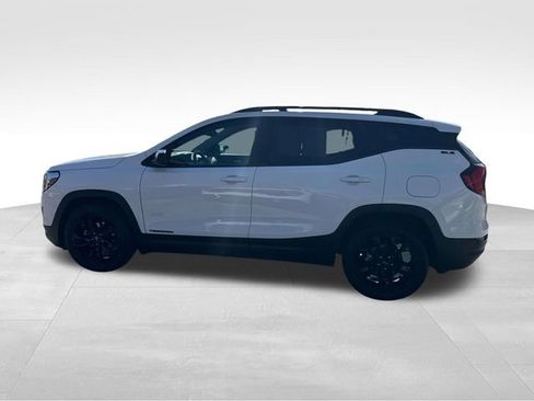 Used 2020 GMC Terrain SLE w/ Driver Convenience Package image 6