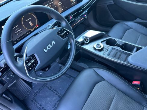 Used 2024 Kia EV6 Light image 10