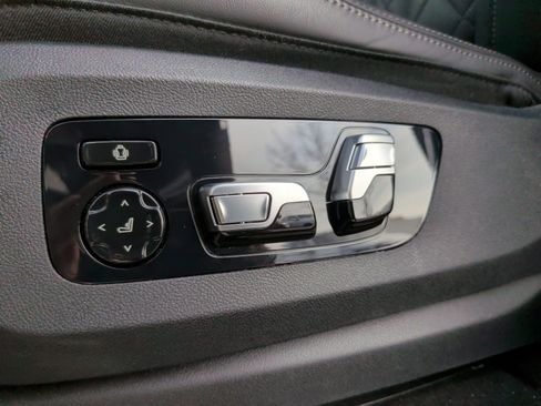 Certified 2024 BMW X7 xDrive40i image 27