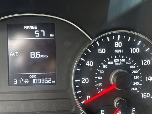 Used 2017 Kia Forte LX image 15