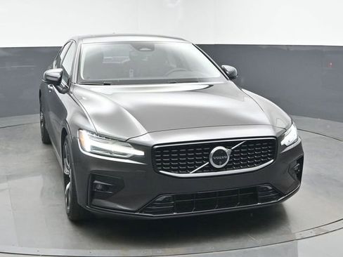 Used 2025 Volvo S60 B5 Plus AWD/4WD image 2