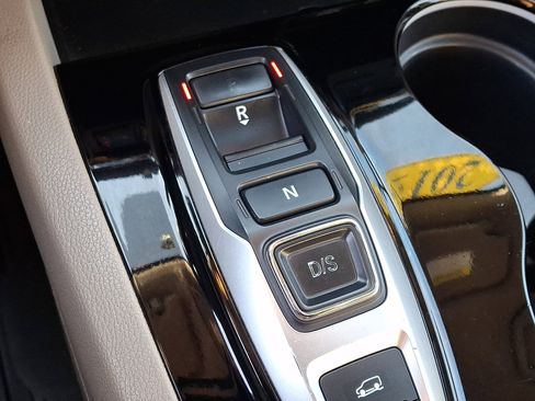 Used 2019 Honda Pilot Touring image 18