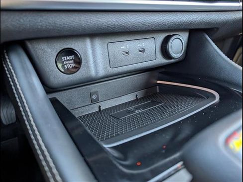 Used 2025 Nissan Rogue Platinum w/ Platinum Premium Package image 17