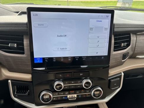 Used 2024 Ford Expedition Max Limited AWD/4WD image 19