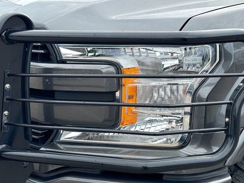 Used 2018 Ford F150 Lariat RWD image 8