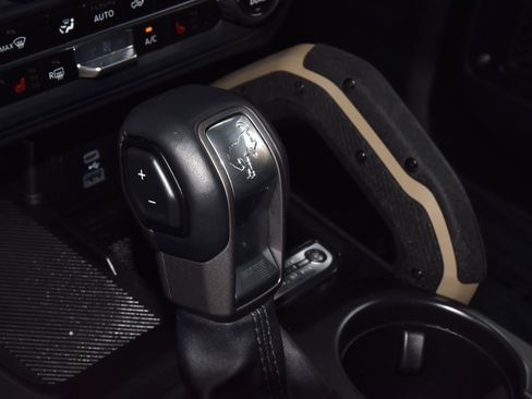 Certified 2025 Ford Bronco Badlands image 33