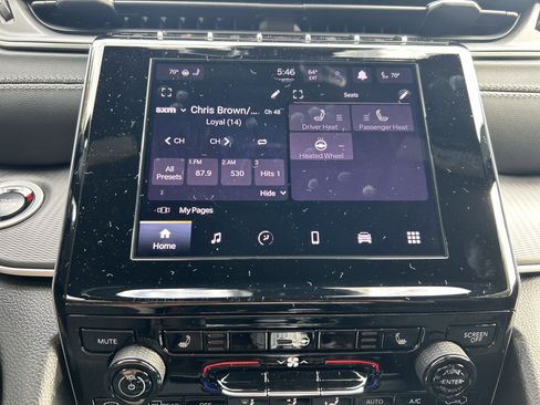 New 2025 Jeep Grand Cherokee Altitude image 28