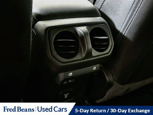 Used 2022 Jeep Wrangler Unlimited Sahara w/ Cold Weather Group AWD/4WD image 32