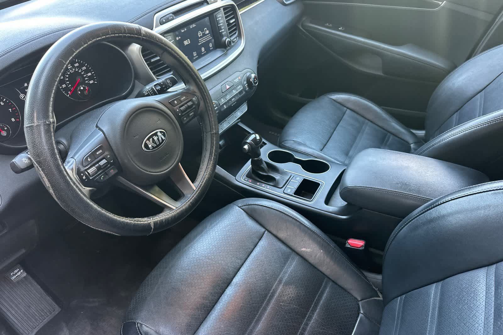Used 2017 Kia Sorento FWD w/ LX Convenience Package image 14