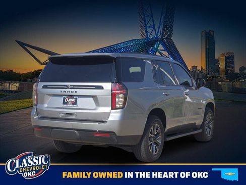 Used 2023 Chevrolet Tahoe Z71 w/ Luxury Package AWD/4WD image 7