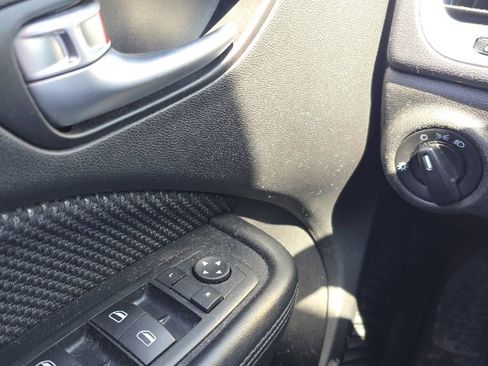 Used 2015 Dodge Dart SE w/ Convenience Group FWD image 11
