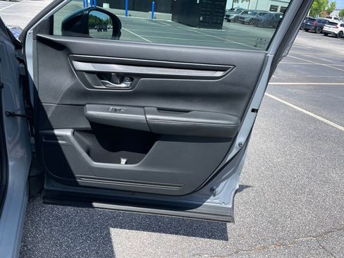 Used 2025 Honda CR-V LX image 28