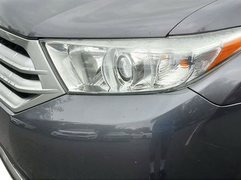Used 2012 Toyota Highlander Limited image 7
