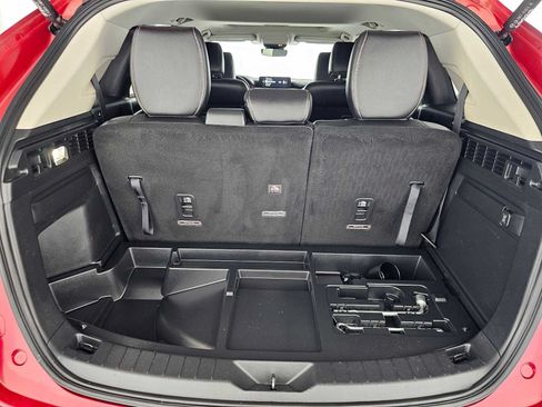 Used 2024 MAZDA CX-90 Plug-In Hybrid w/ Preferred AWD/4WD image 15