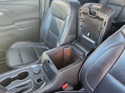 Used 2020 Chevrolet Traverse High Country image 31