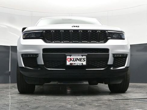 Used 2024 Jeep Grand Cherokee L Limited w/ Black Appearance Package AWD/4WD image 60
