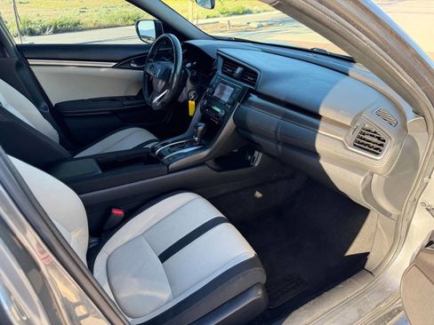 Used 2018 Honda Civic Sport image 21