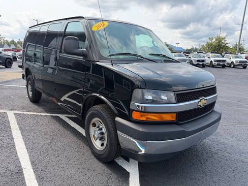 Used 2017 Chevrolet Express 2500 RWD image 7