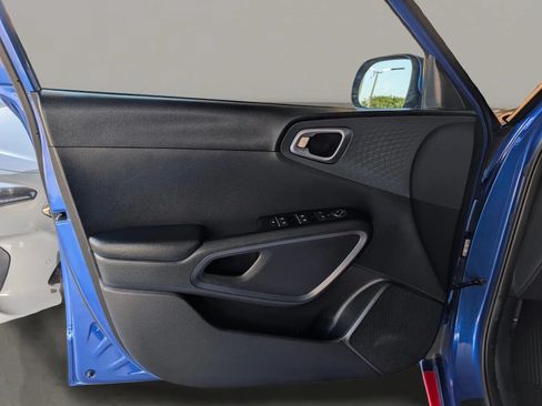 Used 2021 Kia Soul GT-Line FWD image 16