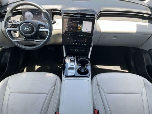 Certified 2024 Hyundai Tucson Limited FWD image 17
