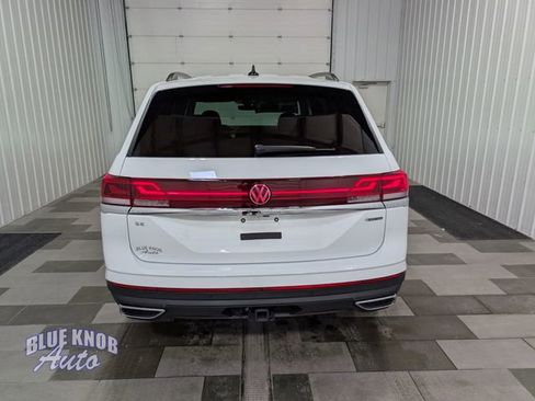 Used 2025 Volkswagen Atlas SE AWD/4WD image 3