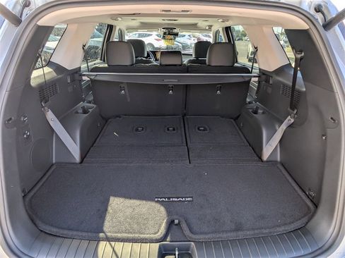 Certified 2025 Hyundai Palisade SEL image 6
