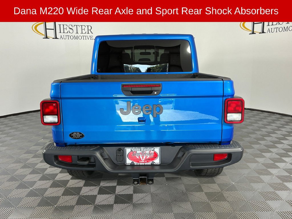 Used 2025 Jeep Gladiator Sport AWD/4WD image 9