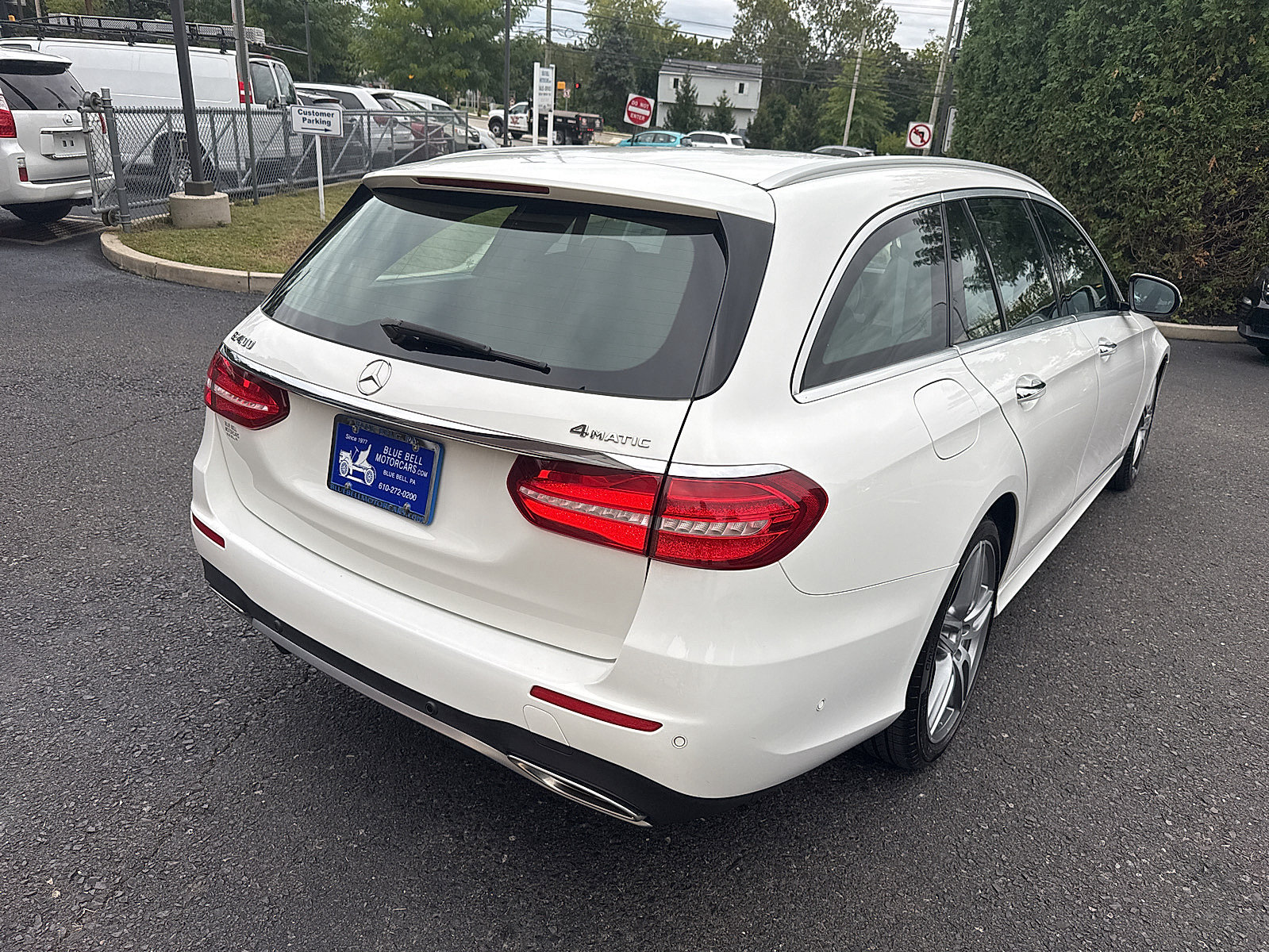 Used 2017 Mercedes-Benz E 400 4MATIC Wagon image 7