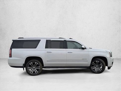 Used 2019 GMC Yukon XL Denali w/ Denali Ultimate Package image 4