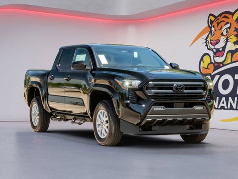 New 2026 Toyota Tacoma SR5 AWD/4WD image 3