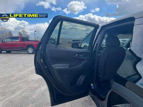 Used 2025 Chevrolet Equinox LT image 28