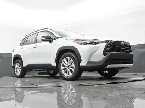 New 2026 Toyota Corolla Cross LE FWD image 22