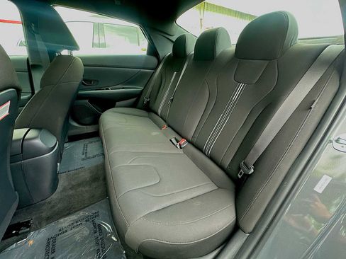 Used 2025 Hyundai Elantra SEL FWD image 24