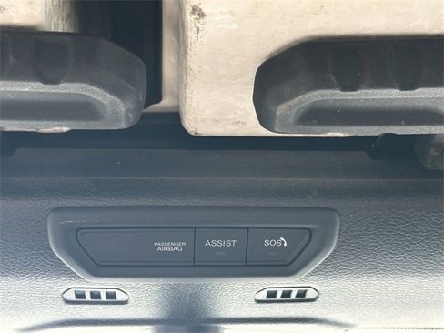 Used 2020 Jeep Gladiator Overland image 29