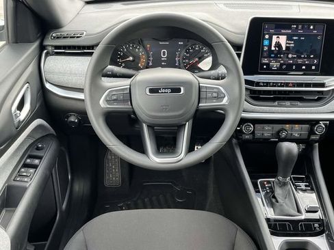 New 2025 Jeep Compass Sport image 14