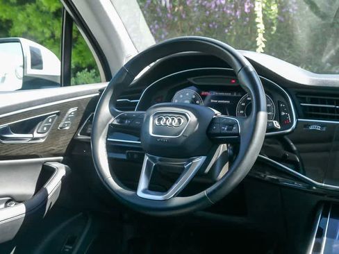 Used 2023 Audi Q7 3.0T Premium Plus image 15