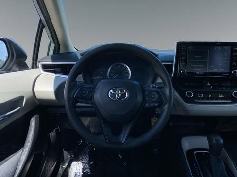 Used 2021 Toyota Corolla LE FWD image 12