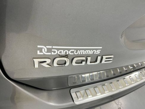 Used 2015 Nissan Rogue SV AWD/4WD image 25