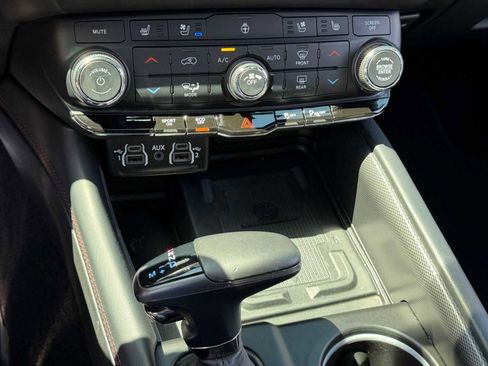 Used 2024 Dodge Durango R/T AWD/4WD image 20