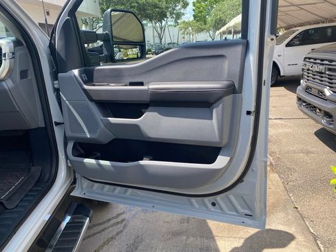 Used 2025 Ford F350 XLT w/ 360-Degree Camera Package AWD/4WD image 11