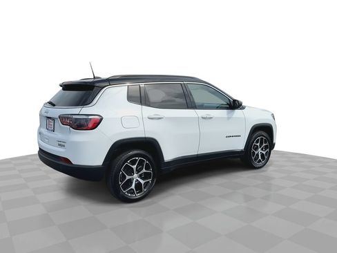 Used 2024 Jeep Compass Limited AWD/4WD image 9