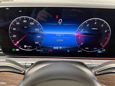 Used 2024 Mercedes-Benz GLE 350 4MATIC image 32