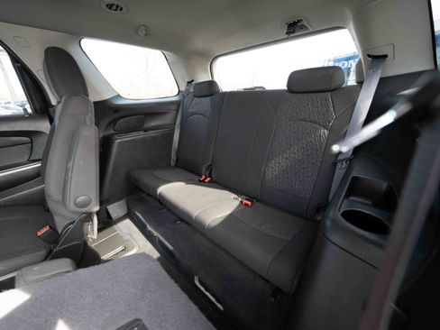 Used 2011 GMC Acadia SLE image 23