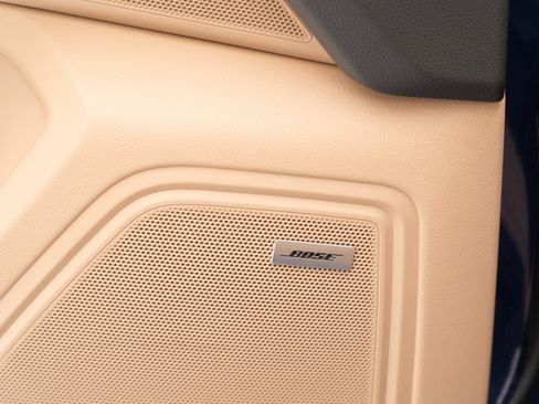 Certified 2026 Porsche Macan AWD/4WD image 23