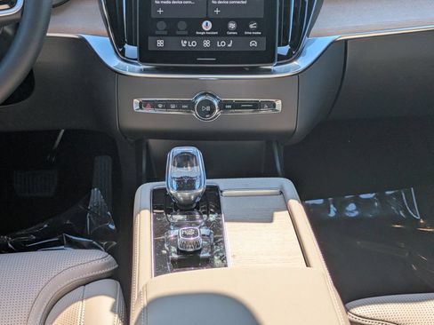 New 2026 Volvo XC90 B5 Core AWD/4WD image 21
