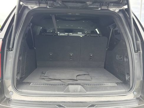 Used 2021 Chevrolet Suburban Premier RWD image 21